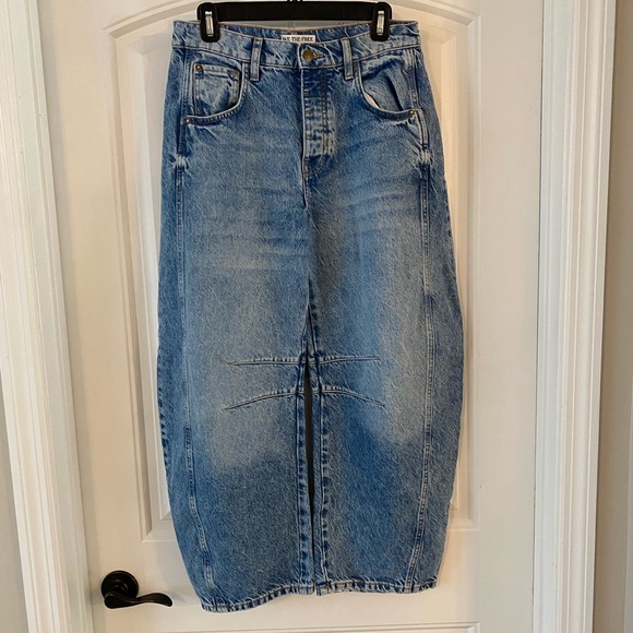 We The Free Good Luck Barrel Jeans Relaxed Fit - Picture 3 of 9